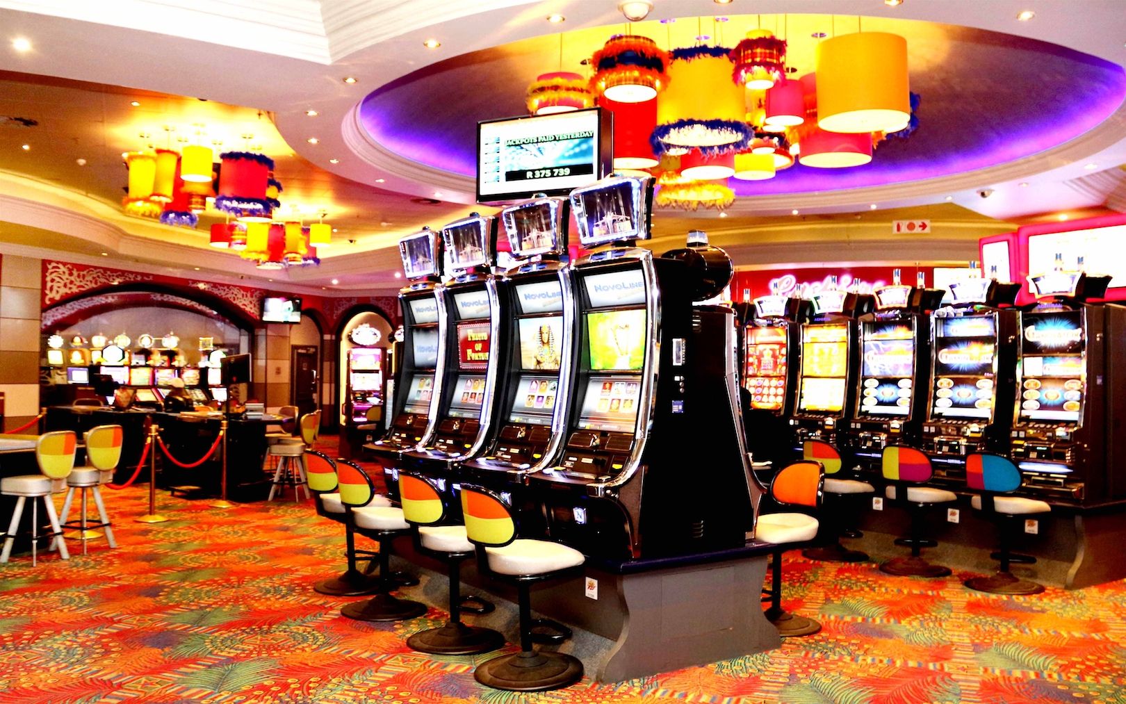 Slot Makinelerinde Algoritmik İyileştirme: Veri Odaklı Yaklaşım